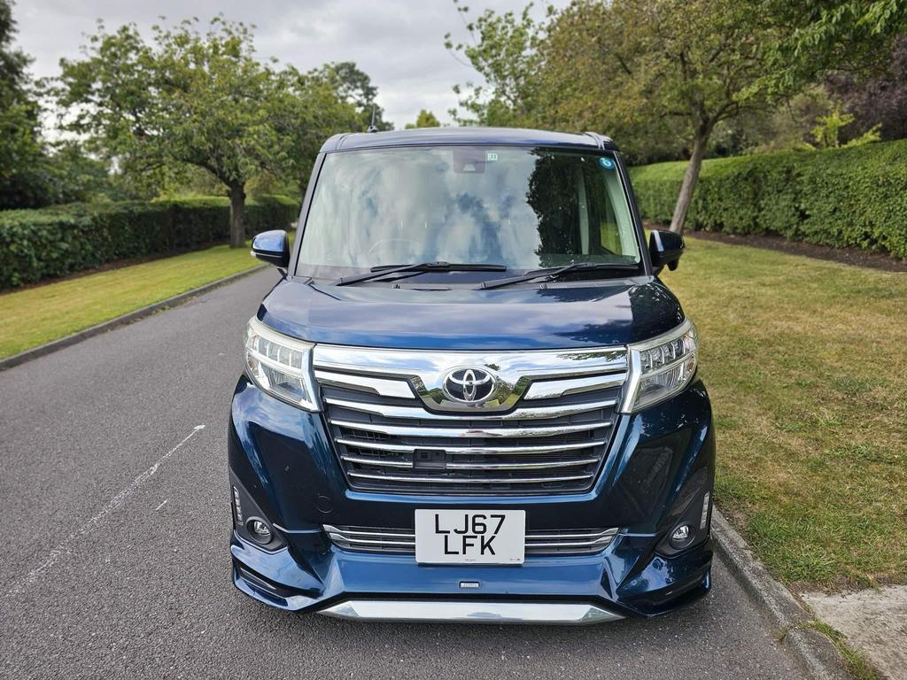 
								2017 Toyota Roomy 1.3L Turbo – £1600 full									