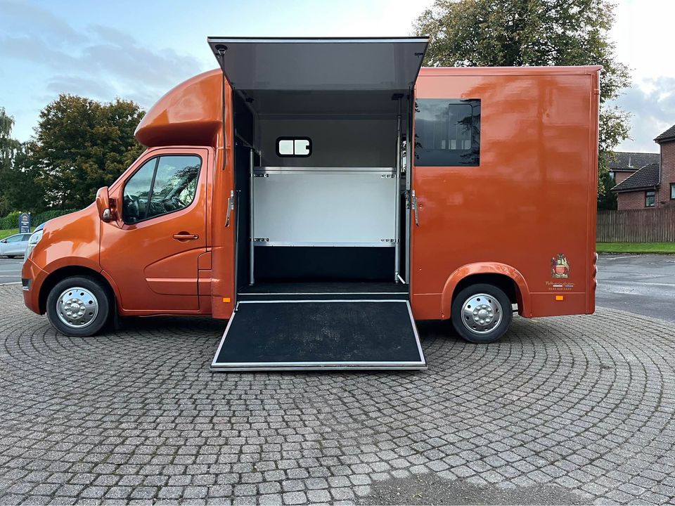 
								2018 Nissan NV400 2.3L 3.5T New Build Fotheringham 35 – £4000 full									