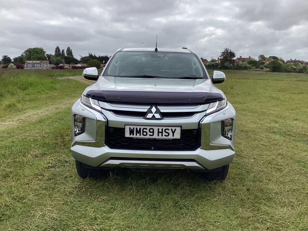 
								2020 Mitsubishi L200 2.2L DI-D DC Barbarian X Auto – £4700 full									