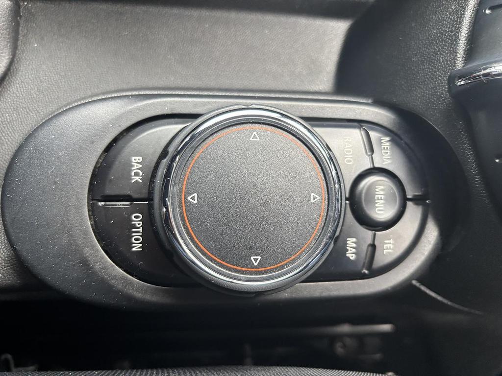 
								2015 MINI Cooper 1.5L 5dr – £1520 full									