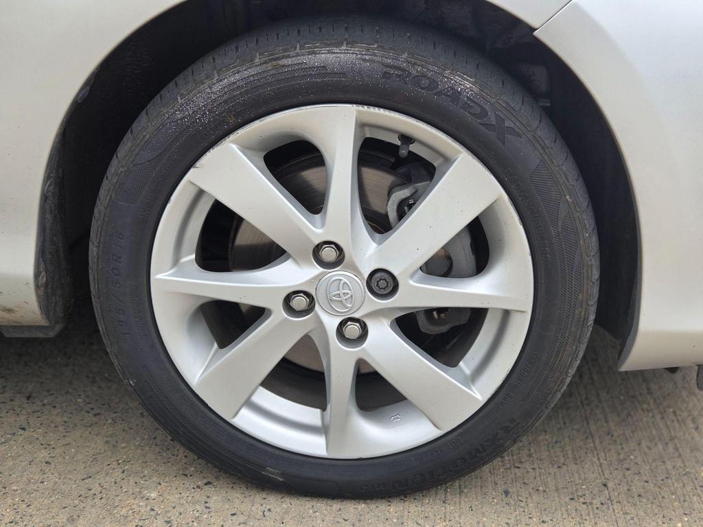 
								2012 Toyota Yaris 1.5L VVT-h – £1460 full									
