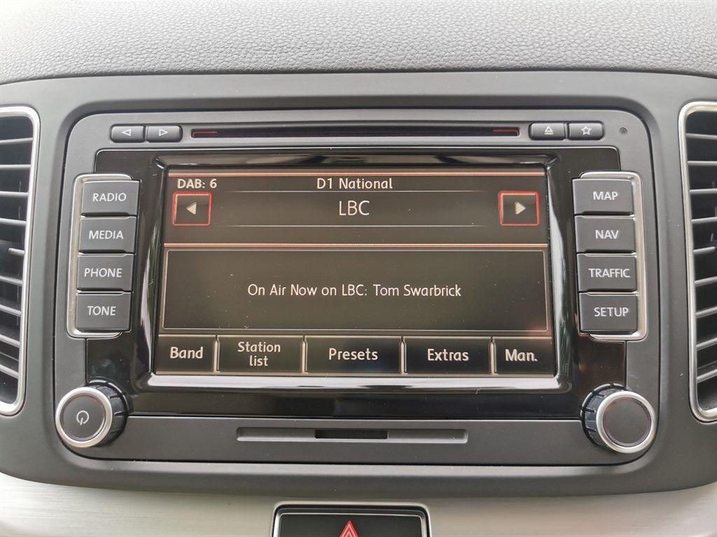 
								2015 Volkswagen Sharan 2.0L Diesel PANORAMIC ROOF – £3300 full									