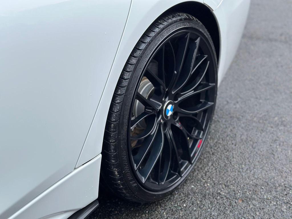 
								2014 BMW 3 Series 2.0L 320d M – £1750 full									