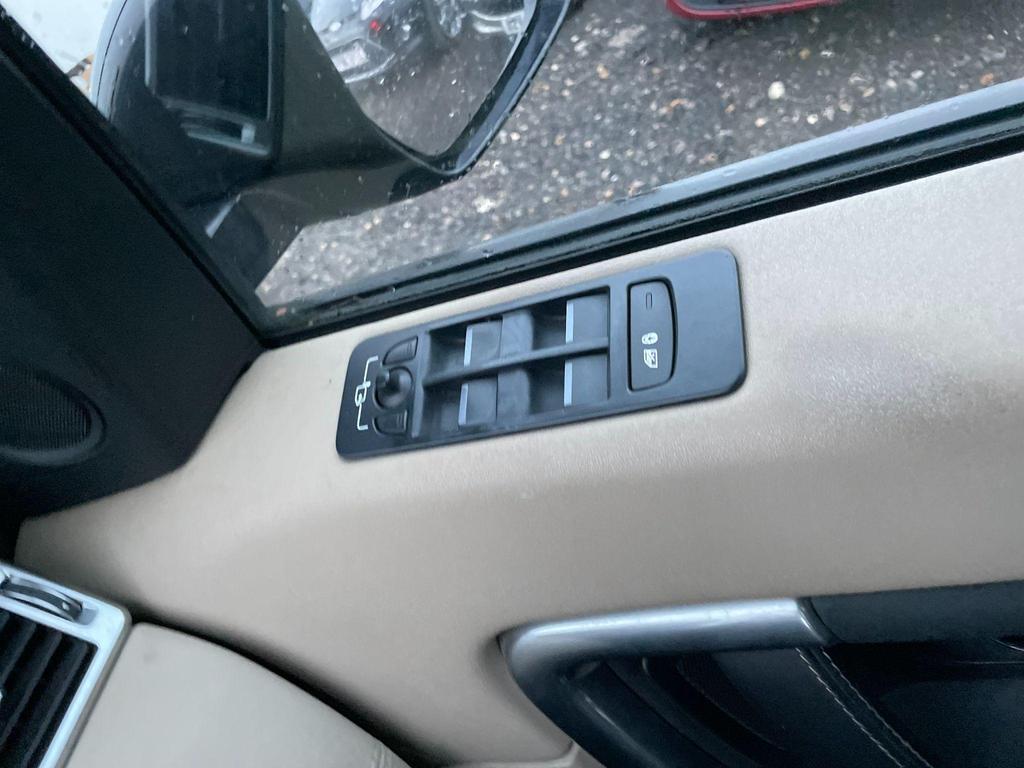 
								2015 Land Rover Discovery Sport 2.0L TD4 – £1750 full									