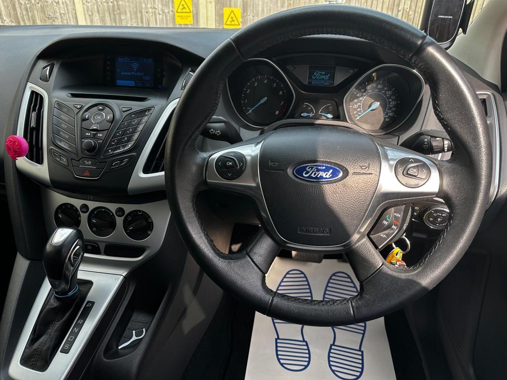 
								2012 Ford Focus 1.6L Zetec – £1295 full									