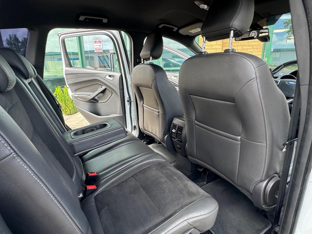 
								2017 Ford Kuga 1.5L TDCi ST-Line Powershift – £1750 full									