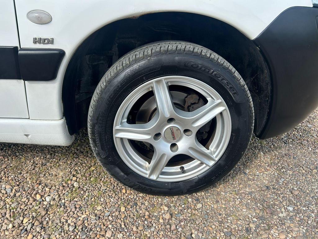 
								2005 Auto-Sleepers Mezan 2.0L HDI – £3700 full									
