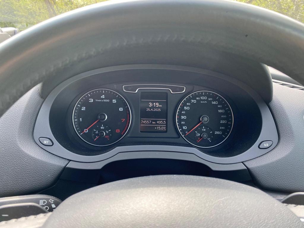 
								2013 Audi Q3 2.0L TFSI Quattro – £1550 full									