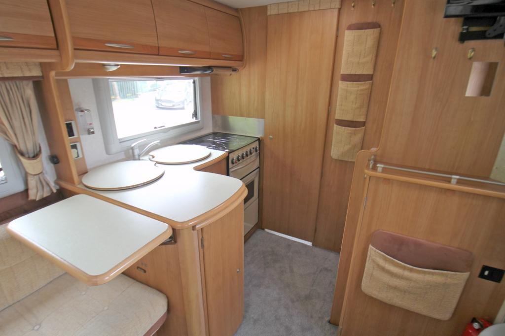 
								2005 Autocruise Starburst 2.2L HDI – £4400 full									
