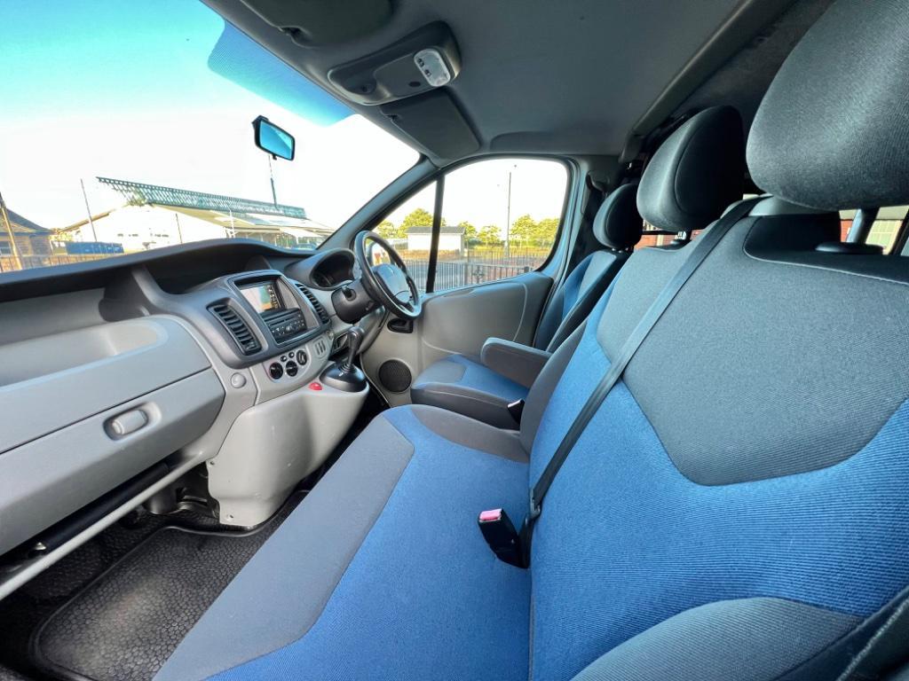 
								2011 Renault Trafic 2.0L dCi SL27 – £3150 full									