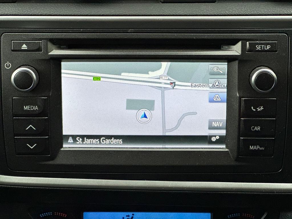 
								2014 Toyota Auris 1.8L VVT-h Petrol Hybrid – £1545 full									