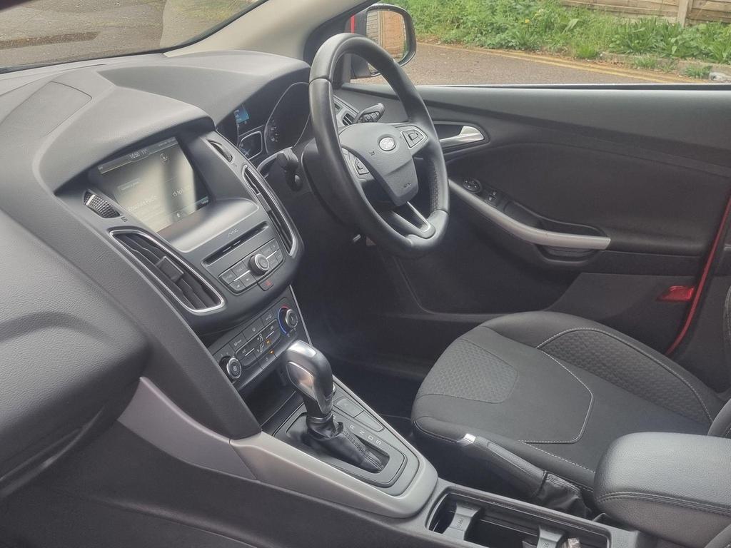 
								2016 Ford Focus 1.0T EcoBoost Zetec – £1645 full									