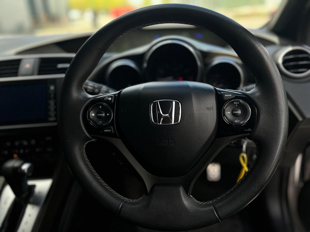 
								2015 Honda Civic 1.8L Petrol i-VTEC full									