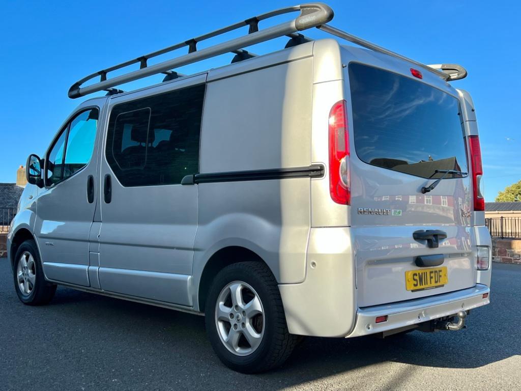 
								2011 Renault Trafic 2.0L dCi SL27 – £3150 full									