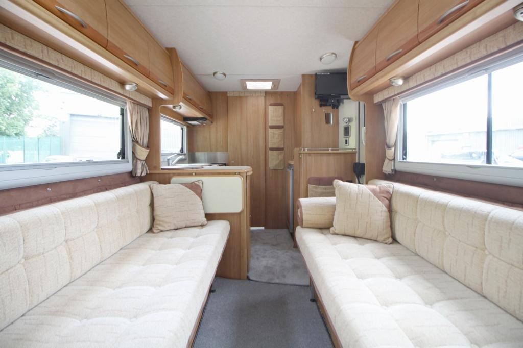 
								2005 Autocruise Starburst 2.2L HDI – £4400 full									