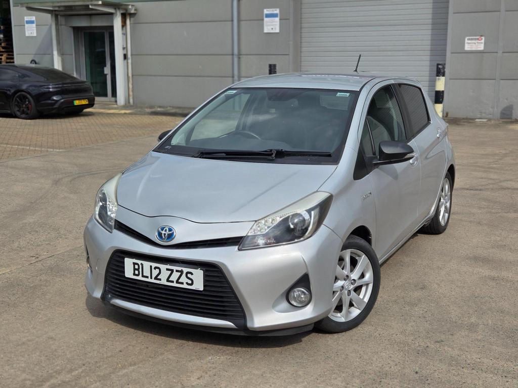 
								2012 Toyota Yaris 1.5L VVT-h – £1460 full									