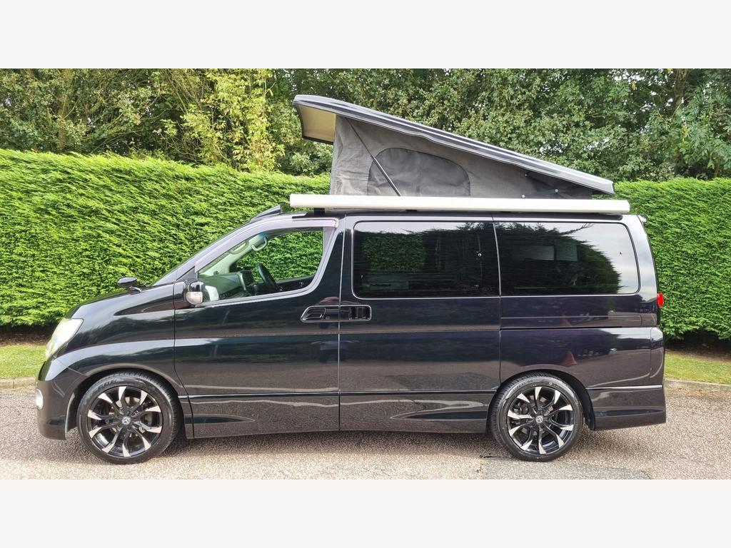 
								2005 Nissan Elgrand 3.5L Automatic – £4500 full									