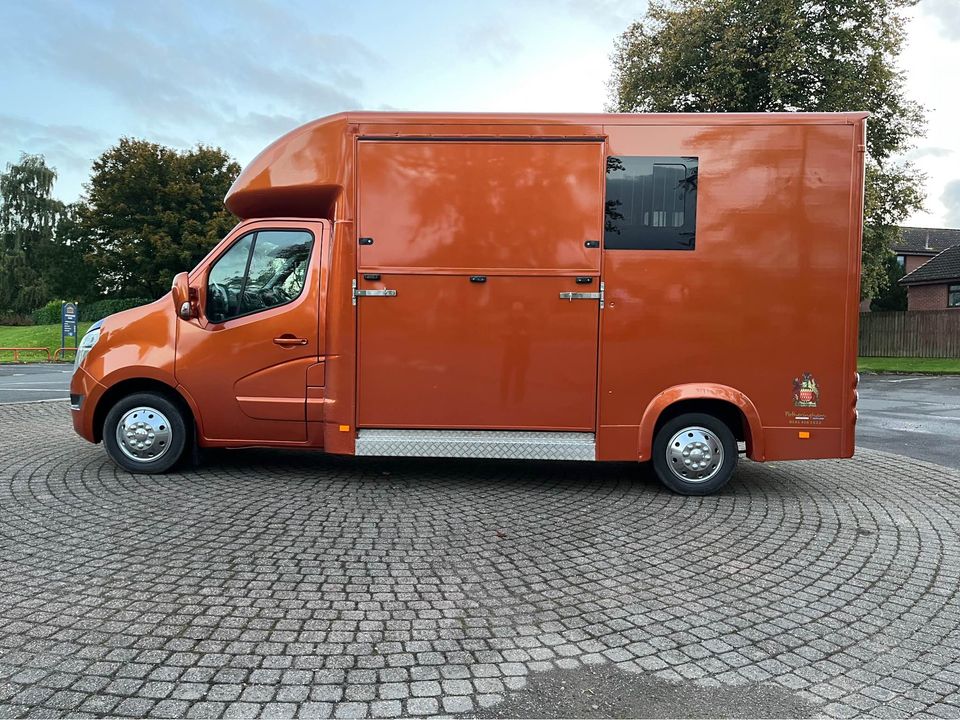
								2018 Nissan NV400 2.3L 3.5T New Build Fotheringham 35 – £4000 full									