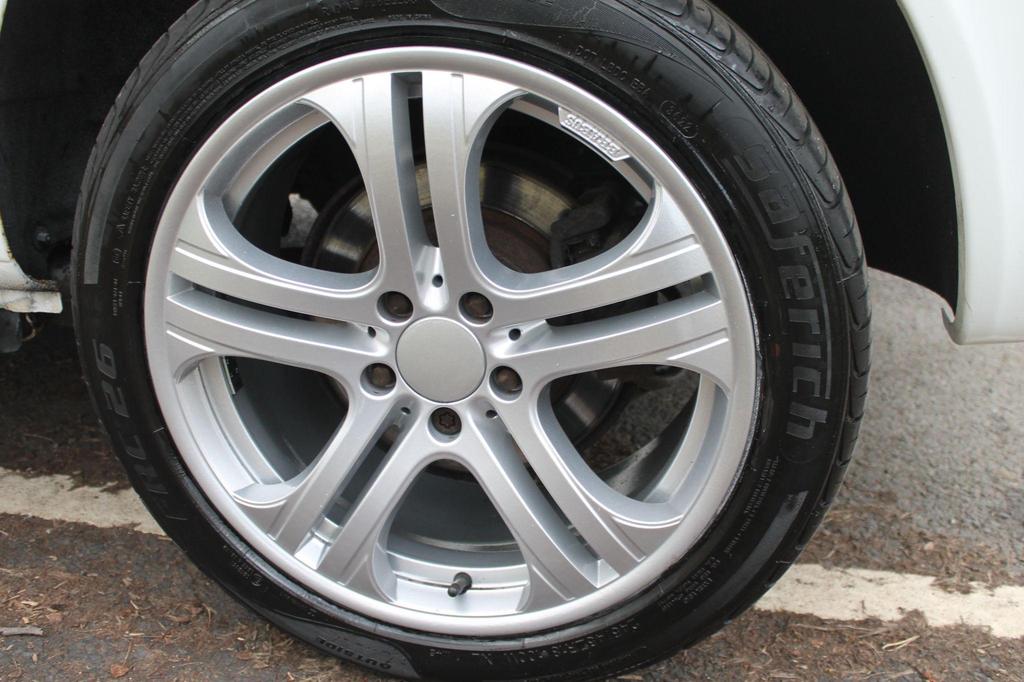 
								2013 Mercedes-Benz Vito 3.0L 122 CDi Dualiner – £1900 full									