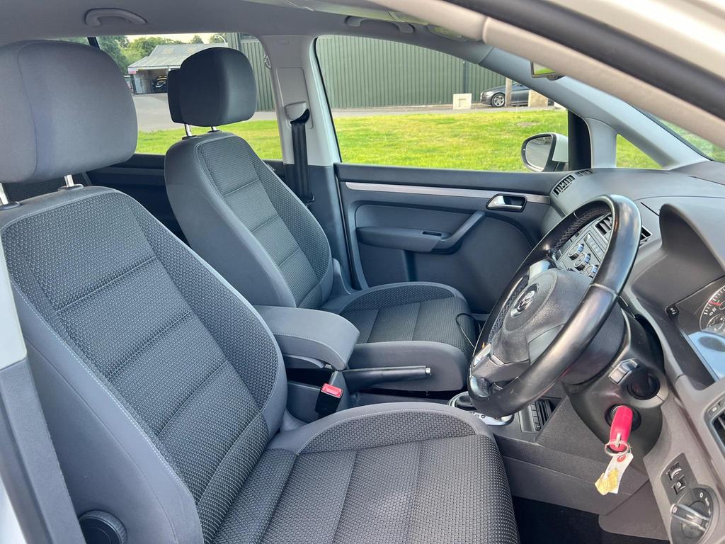
								2015 Volkswagen Touran 1.4L TSI BlueMotion – £1650 full									