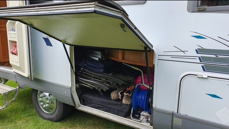 
								1998 Mercedes Hyme S520 – £4200 full									