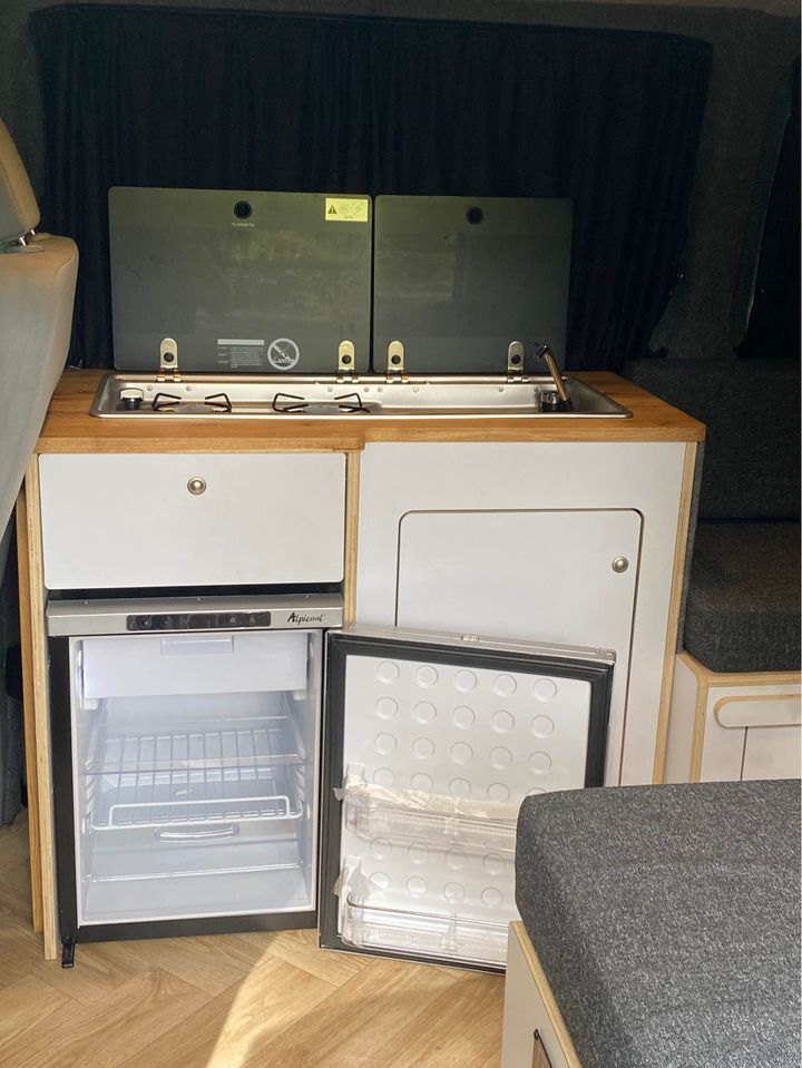 
								2015 Volkswagen Transporter 2.0L T5.1 T30 – £4000 full									