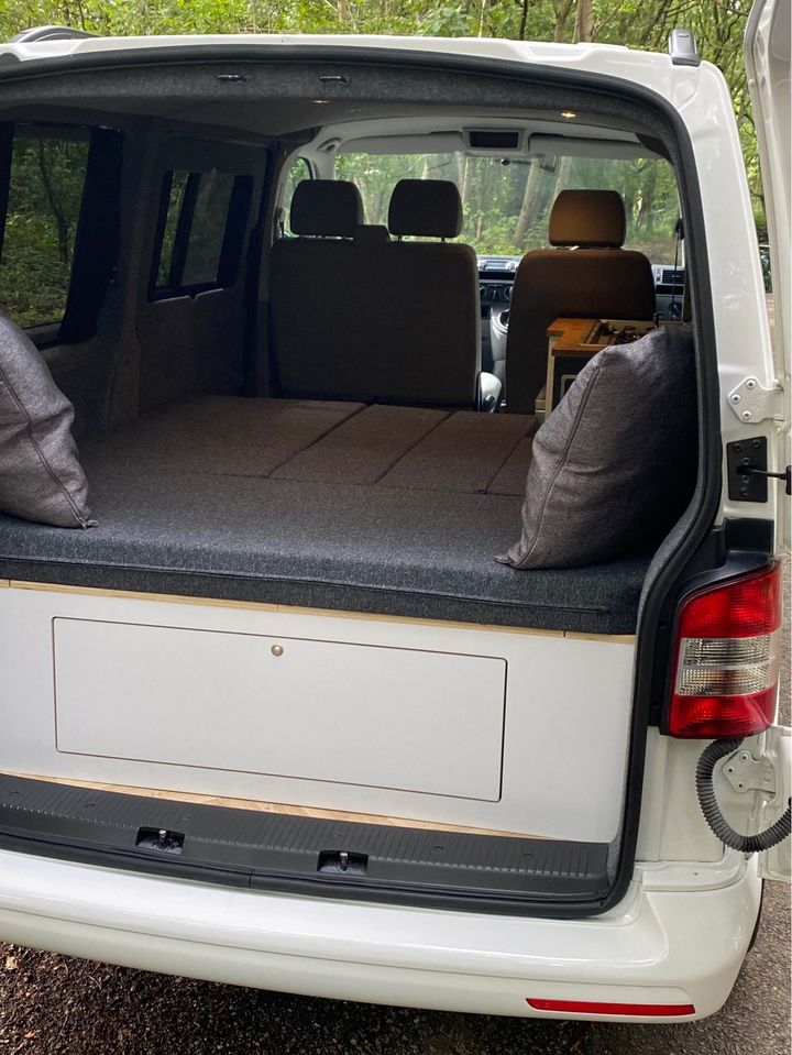 
								2015 Volkswagen Transporter 2.0L T5.1 T30 – £4000 full									
