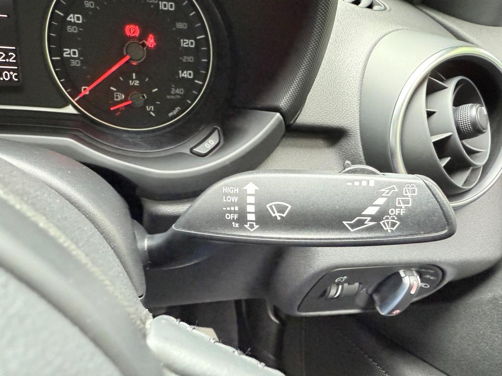 
								2014 Audi A1 1.4L TFSI Sport Sportback S – £1580 full									