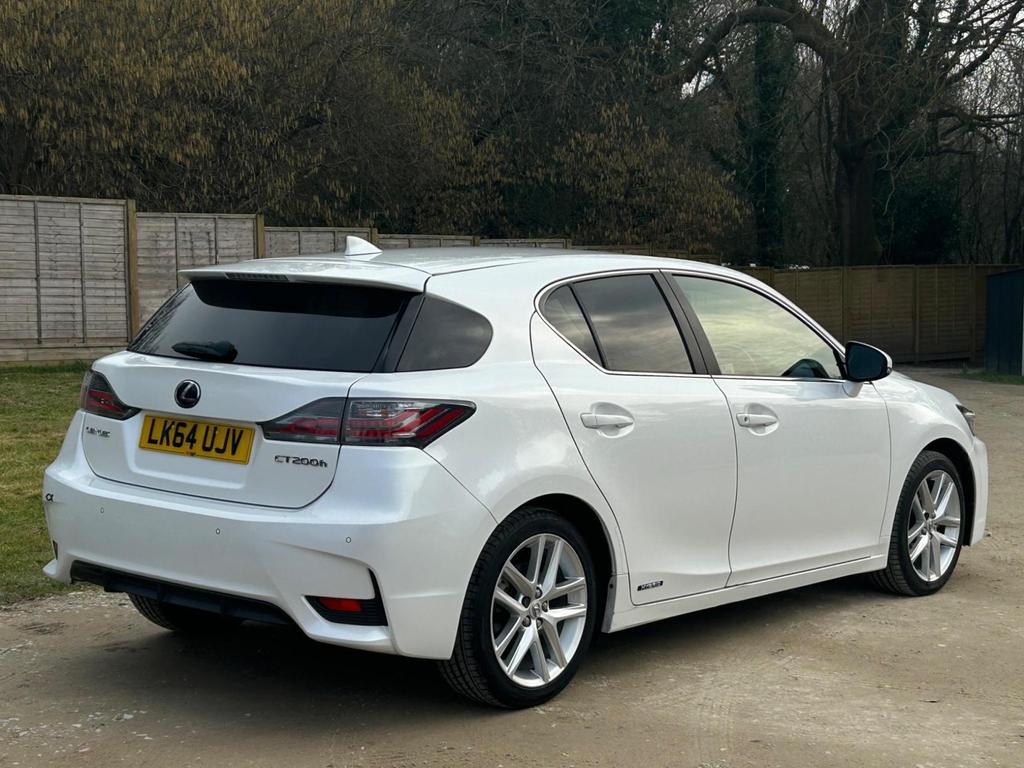 
								2014 Lexus CT 1.8L Hybrid – £1850 full									