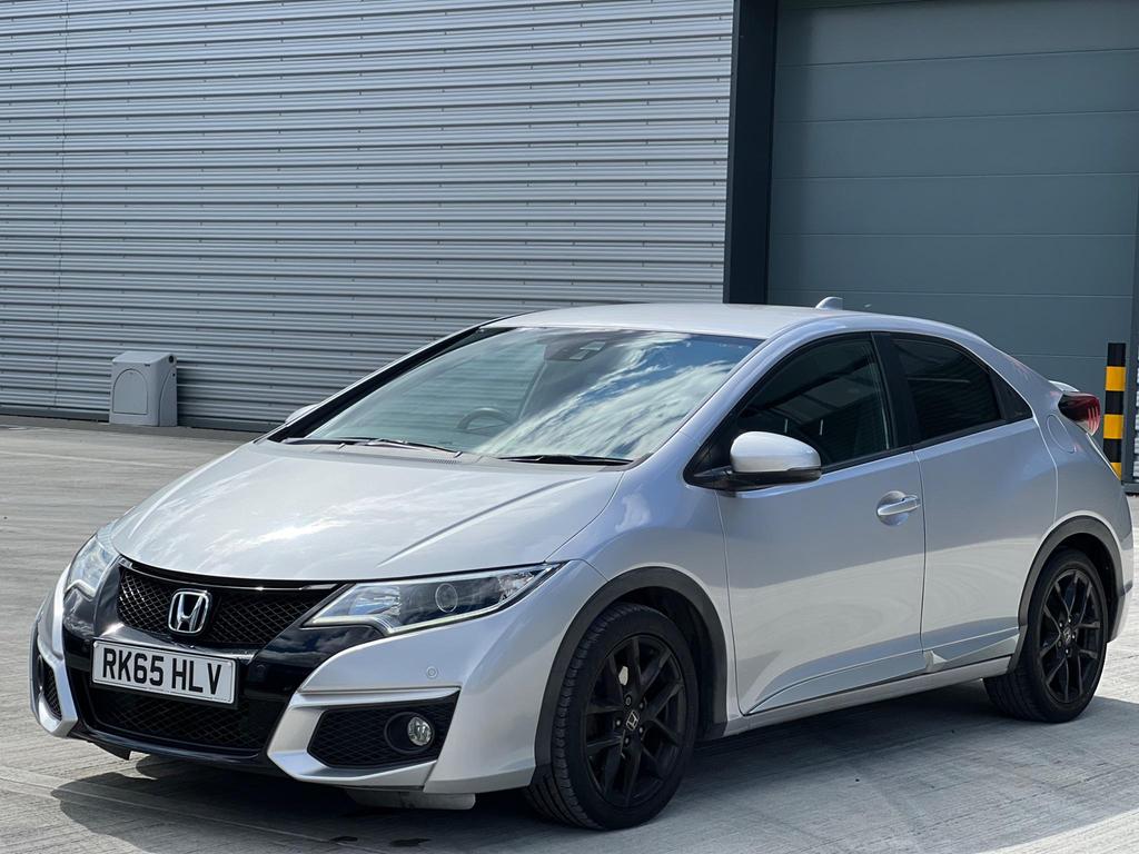 
								2015 Honda Civic 1.8L Petrol i-VTEC full									