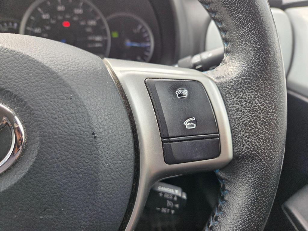 
								2012 Toyota Yaris 1.5L VVT-h – £1460 full									