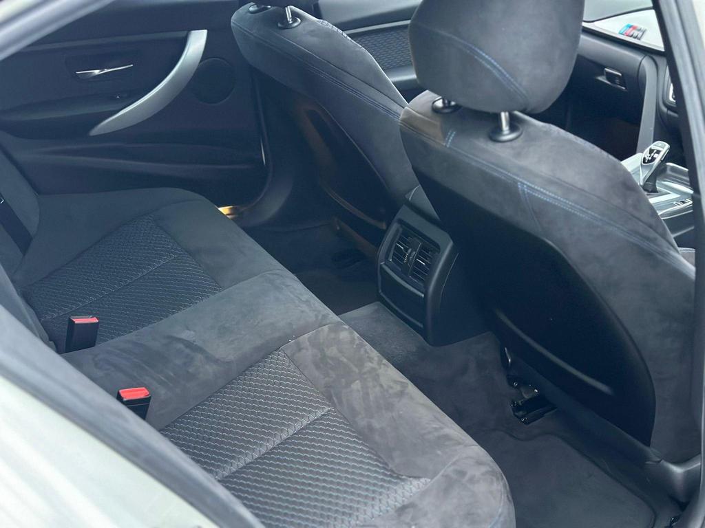
								2014 BMW 3 Series 2.0L 320d M – £1750 full									