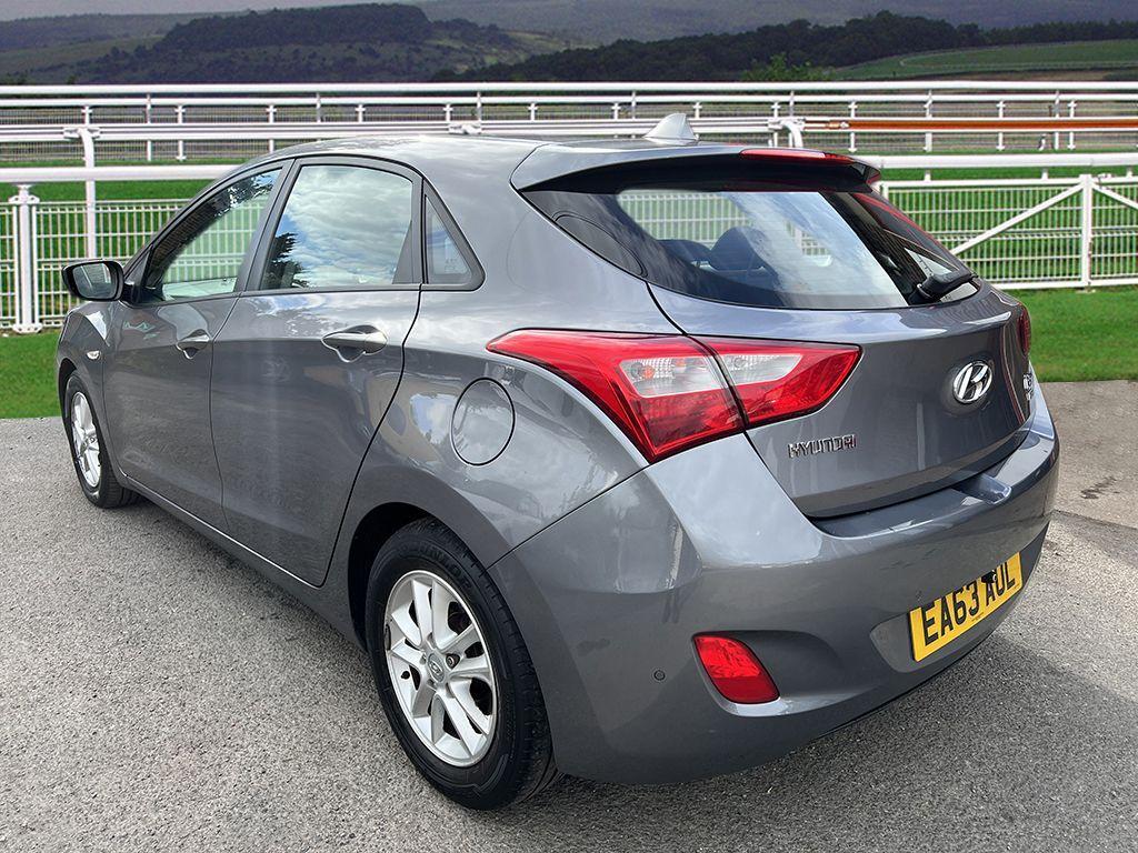 
								2013 Hyundai i30 1.6L CRDi – £1250 full									