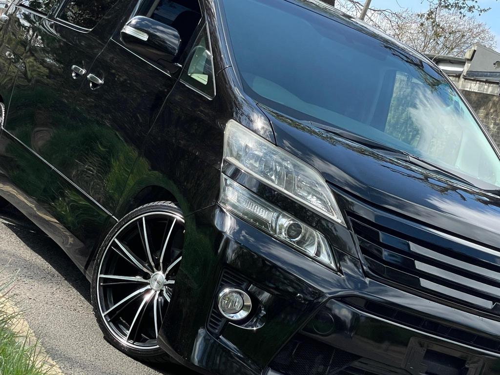 
								2014 Toyota Vellfire 2.4L Z Edition 4WD – £1800 full									