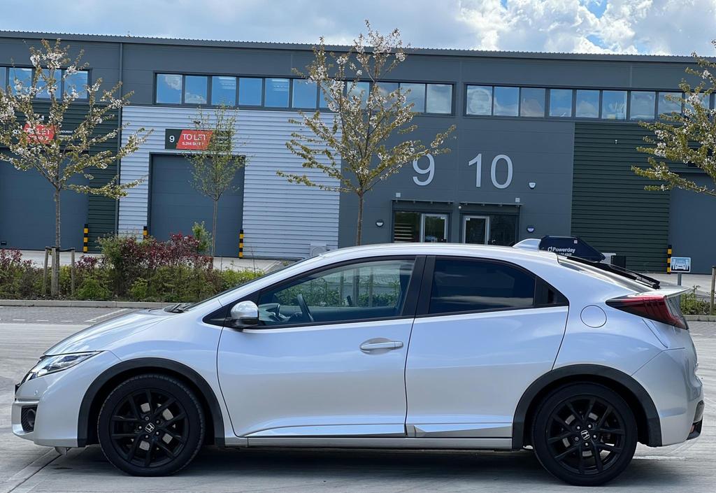 
								2015 Honda Civic 1.8L Petrol i-VTEC full									