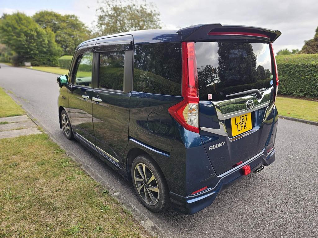 
								2017 Toyota Roomy 1.3L Turbo – £1600 full									
