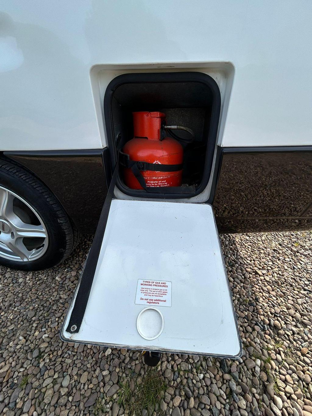 
								2005 Auto-Sleepers Mezan 2.0L HDI – £3700 full									
