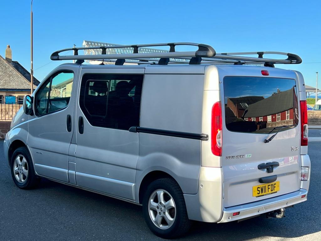 
								2011 Renault Trafic 2.0L dCi SL27 – £3150 full									
