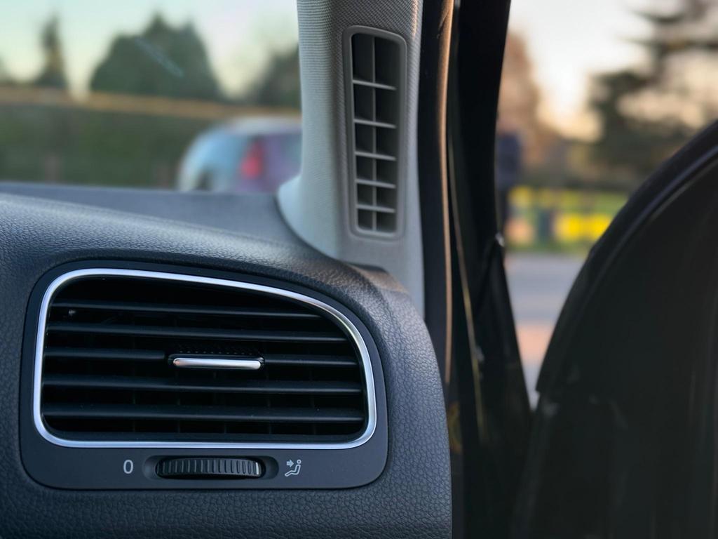 
								2012 Volkswagen Golf 6 1.4L TSI – £1450 full									