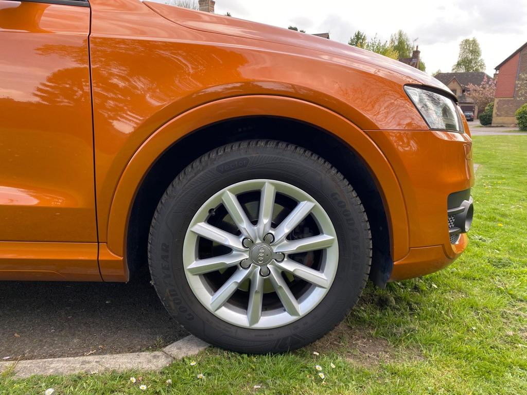 
								2013 Audi Q3 2.0L TFSI Quattro – £1550 full									