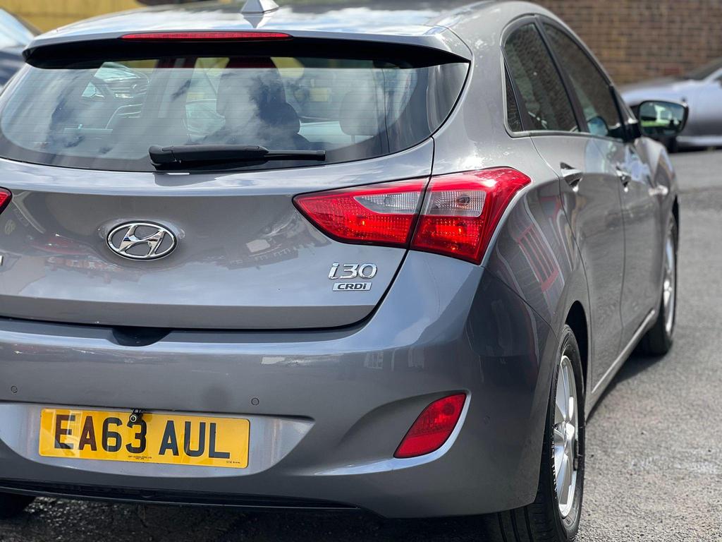 
								2013 Hyundai i30 1.6L CRDi – £1250 full									
