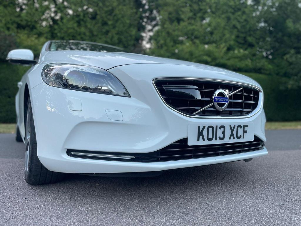
								2013 Volvo V40 1.6L T4 SE Lux – £1380 full									