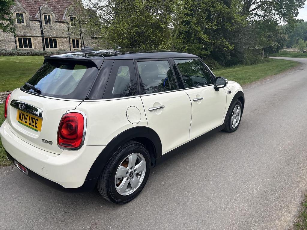 
								2015 MINI Cooper 1.5L 5dr – £1520 full									