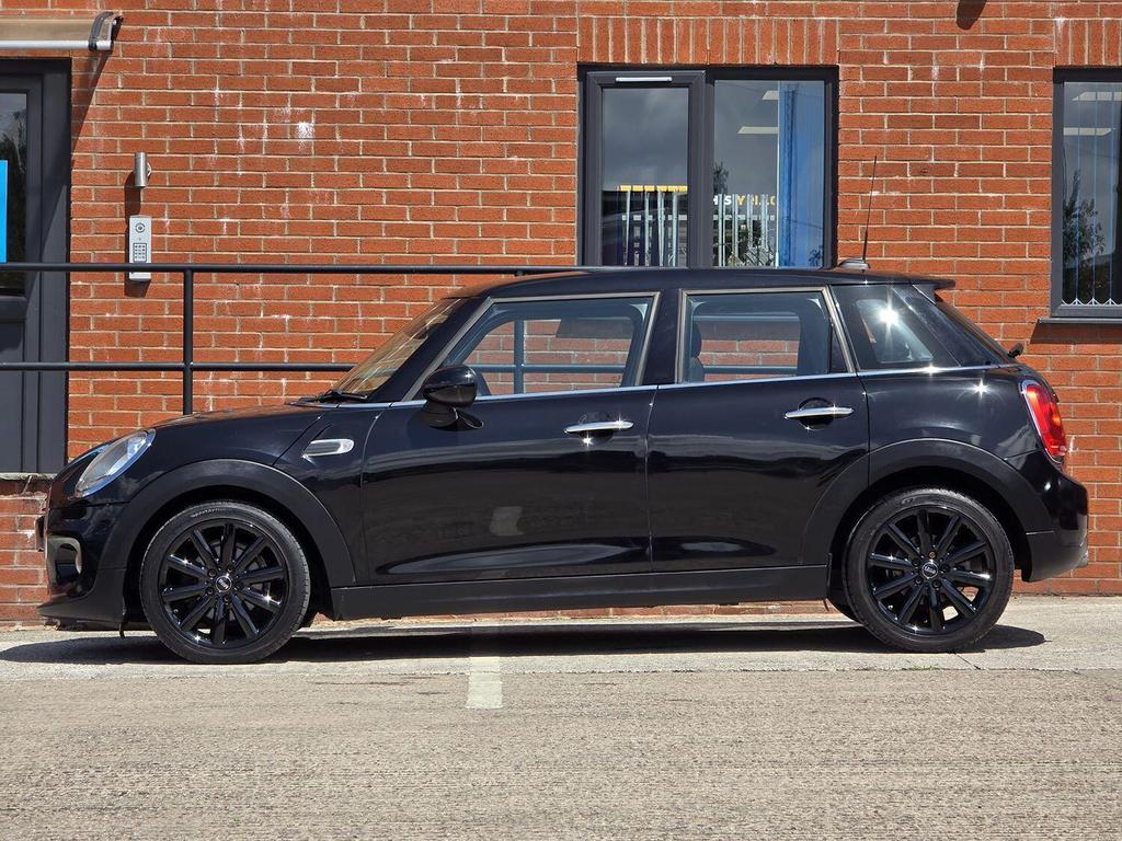 
								2015 MINI Hatch Cooper D 1.5L – £1680 full									