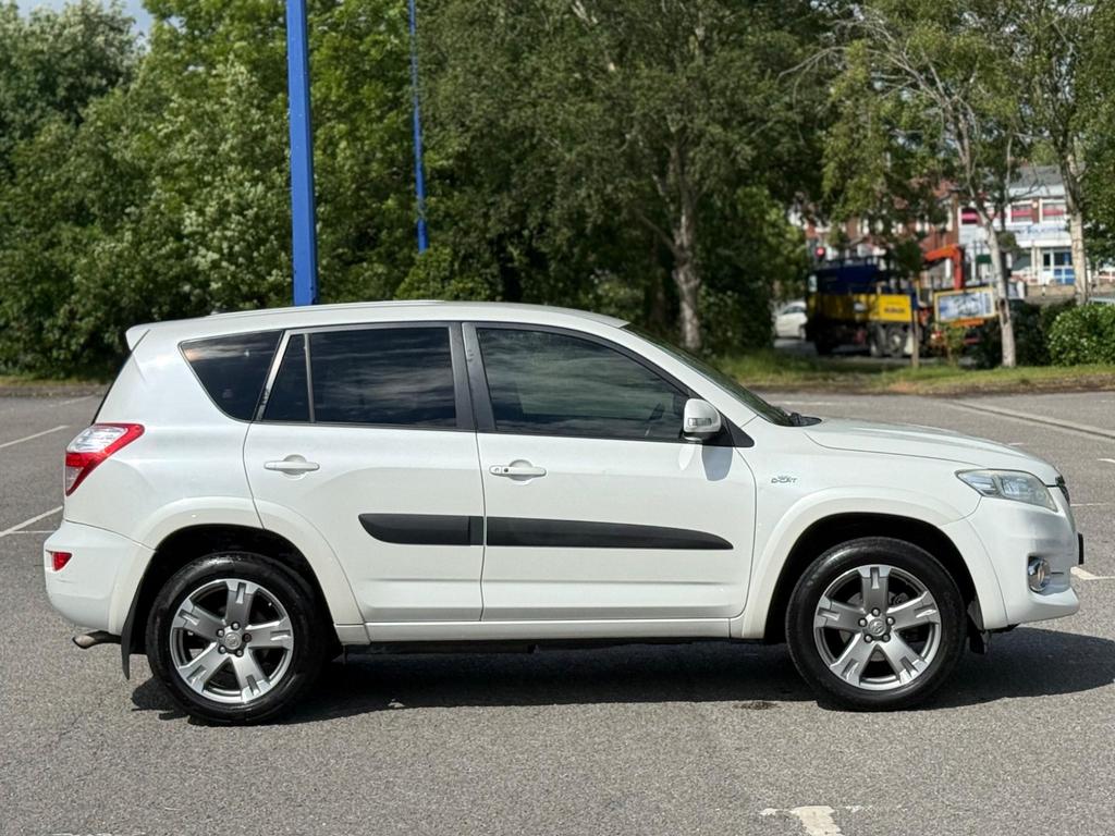 
								2011 Toyota RAV4 2.2L D-CAT SR – £1680 full									