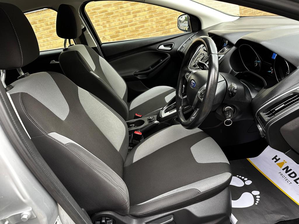 
								2012 Ford Focus 1.6L Zetec – £1295 full									