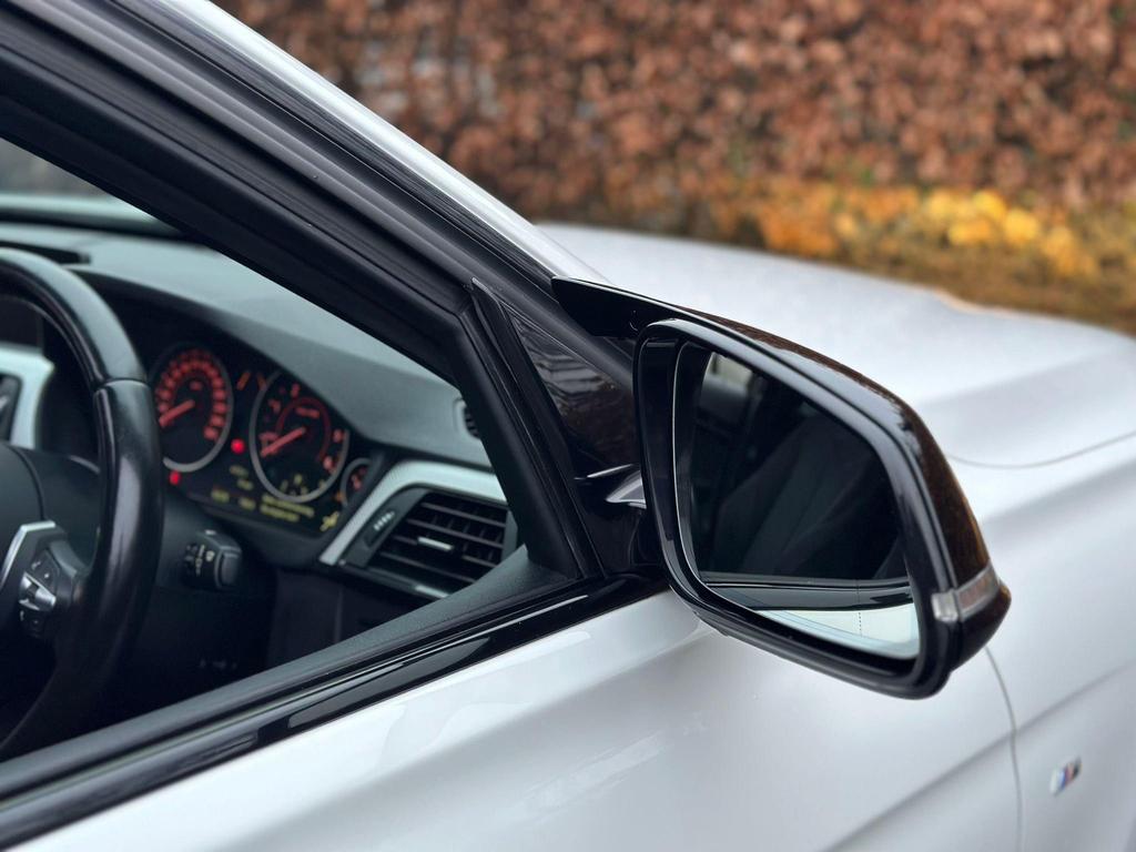 
								2014 BMW 3 Series 2.0L 320d M – £1750 full									