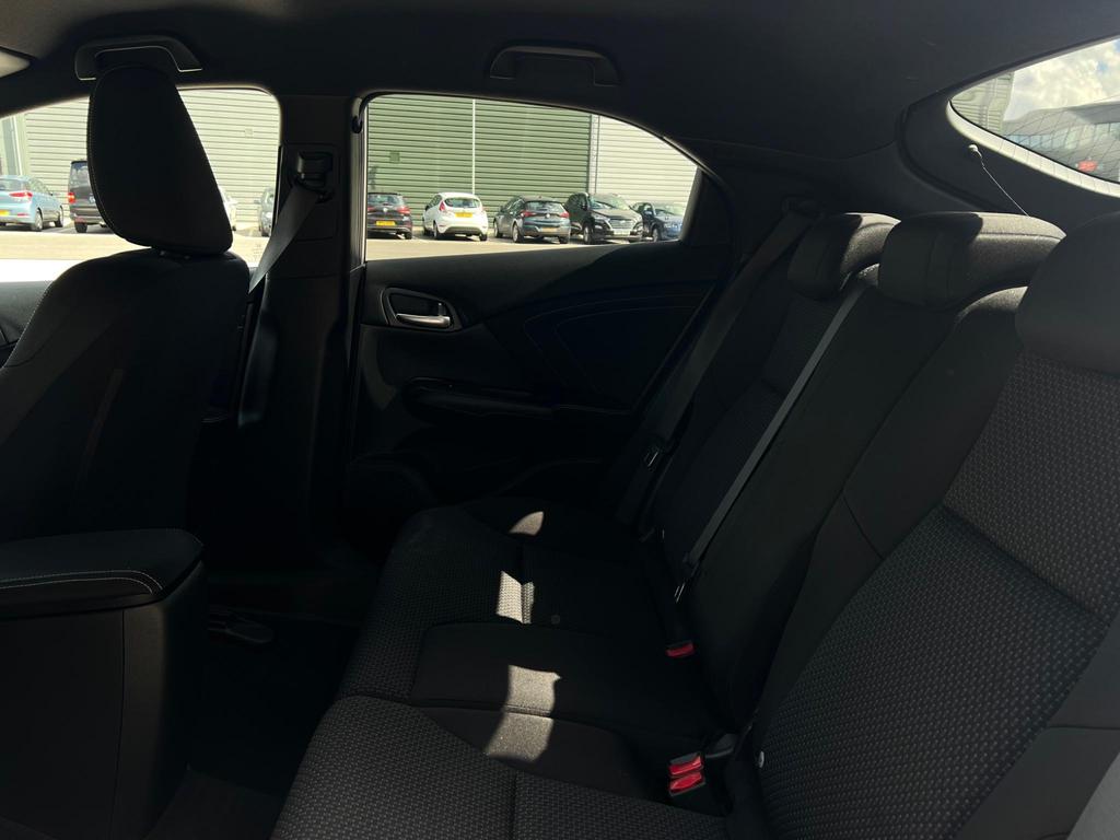 
								2015 Honda Civic 1.8L Petrol i-VTEC full									