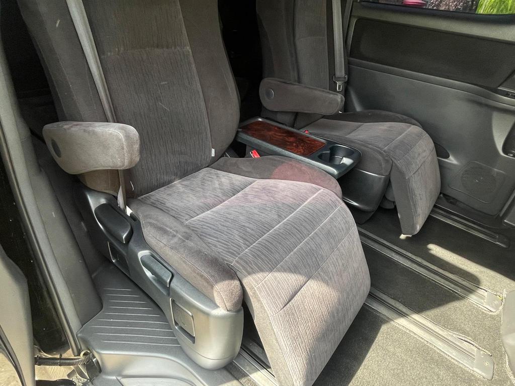 
								2014 Toyota Vellfire 2.4L Z Edition 4WD – £1800 full									