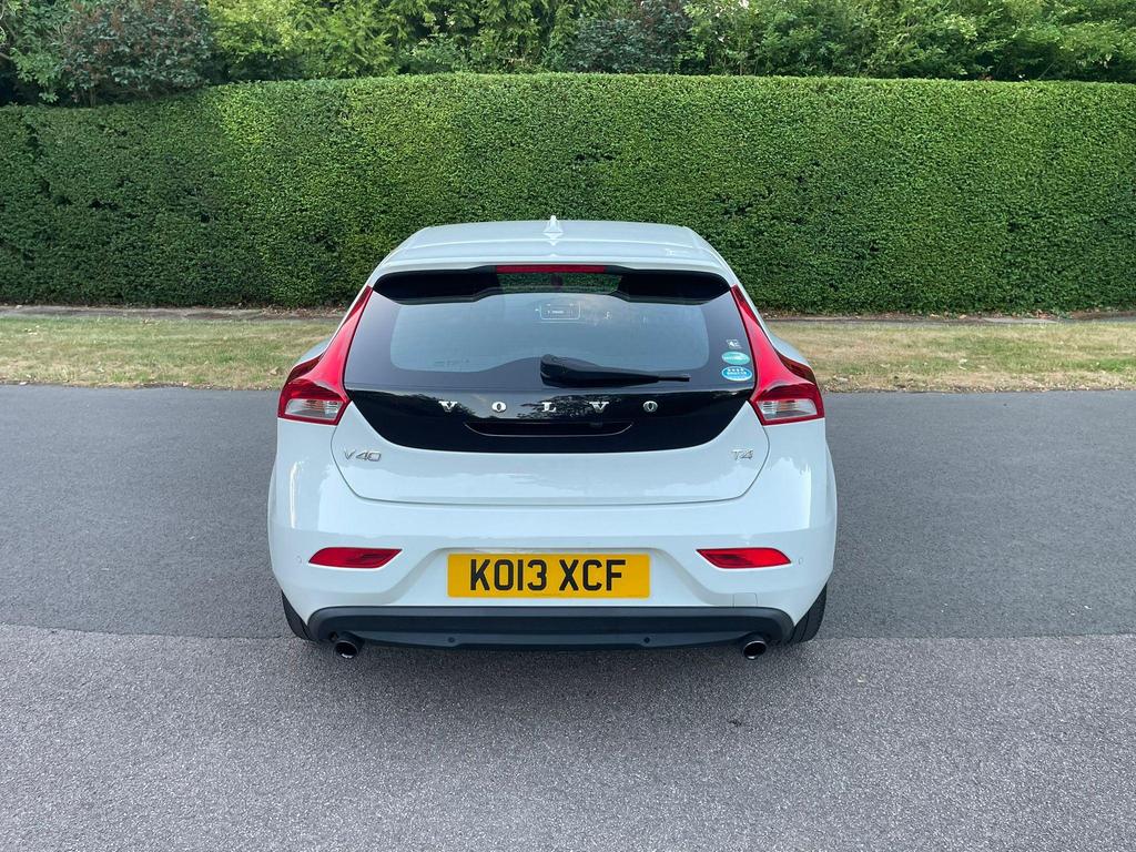 
								2013 Volvo V40 1.6L T4 SE Lux – £1380 full									
